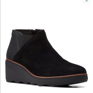 Mazy Harwich Women's Wedge Ankle Boots